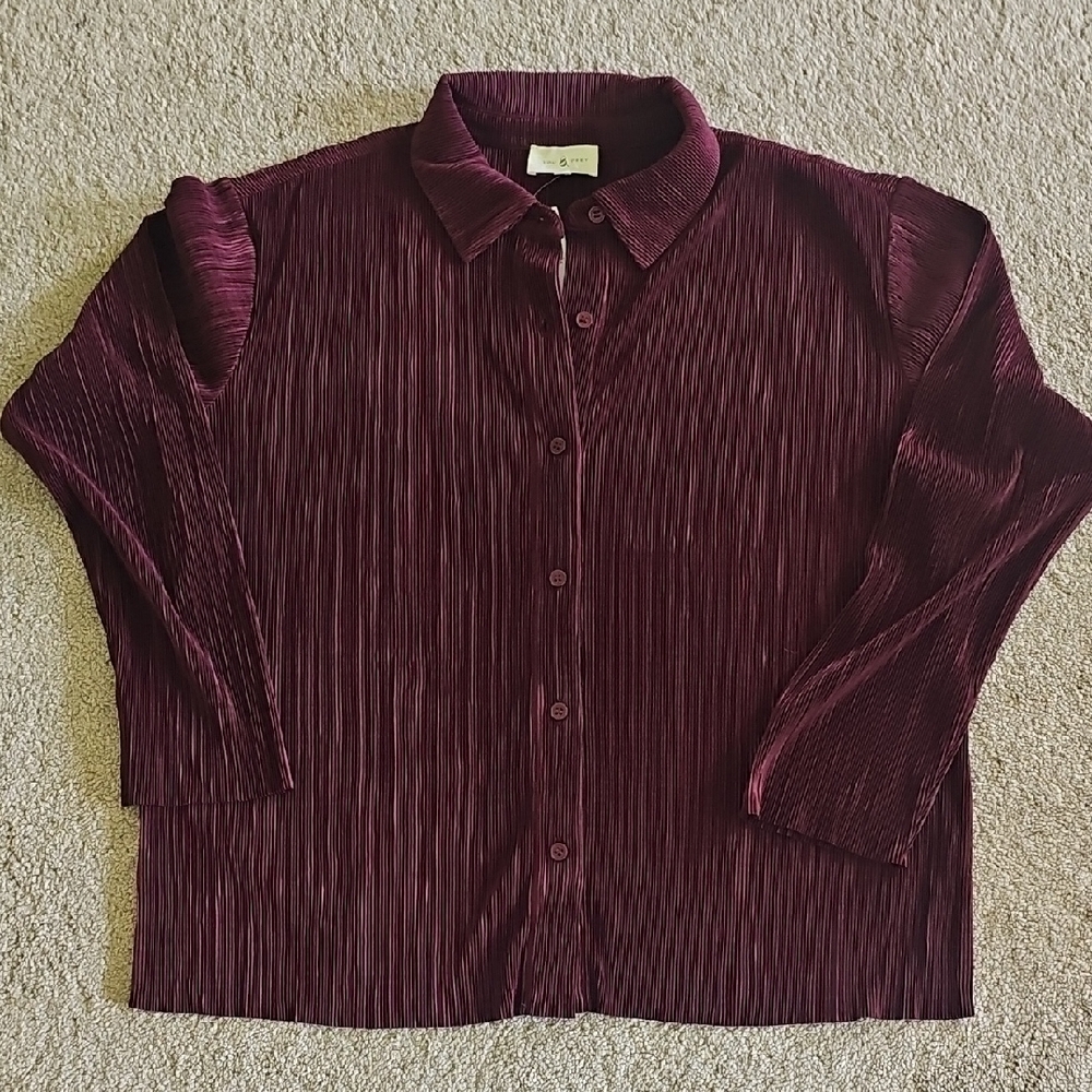 Lou & Grey Pleated Top